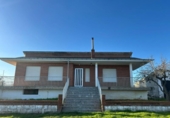 Casa de camp amb terreny en venda a la España, Cubillos del Sil, ref.: TR406485 foto