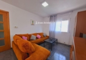 Отдельно стоящий дом с участком на продажу в городе Castellet Фото