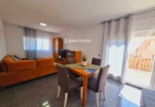 Отдельно стоящий дом с участком на продажу в городе Castellet Фото