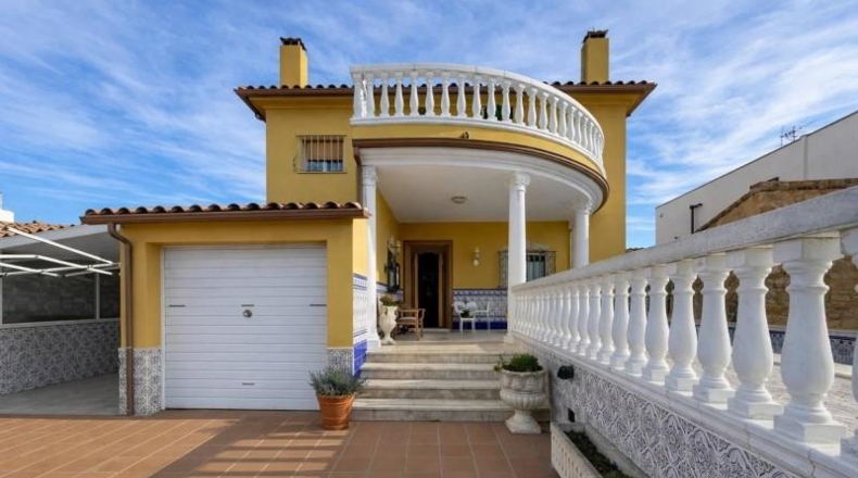 Girona - Empuriabrava - 398m2