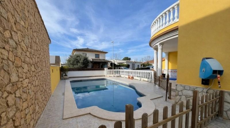 Girona - Empuriabrava - 398m2