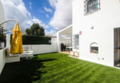 Chalet adosado con terreno en venta en Casares ref: TR404947 foto