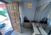Отдельно стоящий дом с участком на продажу в городе Laredo. Фото