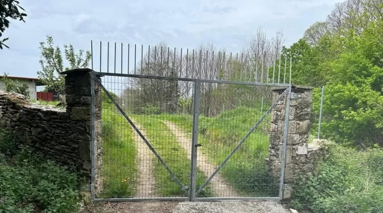 Pontevedra - A Carballeira - 6500m2