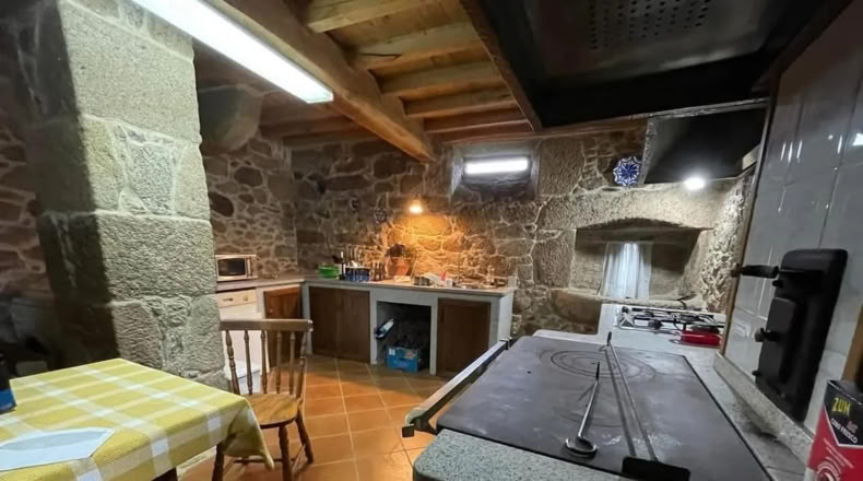 La Coruña - Tallós - 8000m2