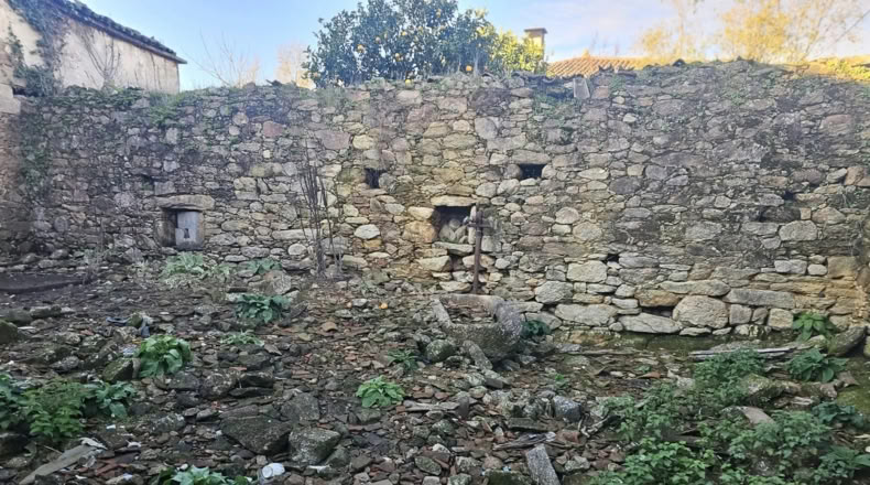 Pontevedra - A Estrada - 10000m2