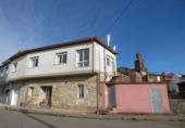 Дом с участком на продажу в городе Beariz. Фото