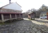 Дом с участком на продажу в городе Beariz. Фото