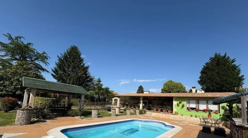 Pontevedra - Mourente - 2000m2