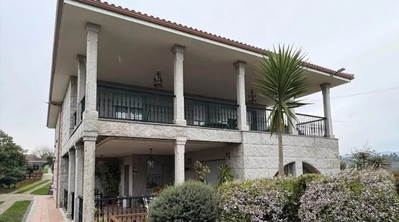 Pontevedra - Mourente - 2000m2