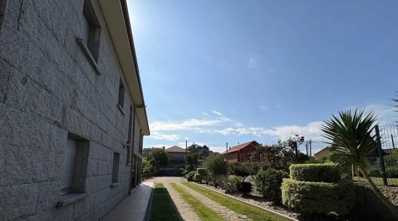 Pontevedra - Mourente - 2000m2