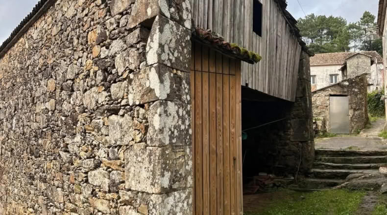La Coruña - A Serra de Outes - 100m2