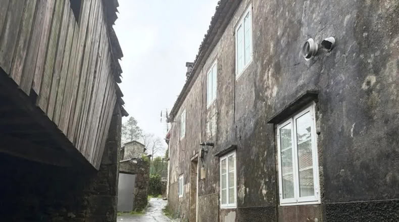 La Coruña - A Serra de Outes - 100m2