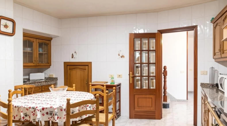 La Coruña - Santa Uxía de Ribeira - 352m2