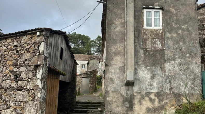 La Coruña - A Serra de Outes - 100m2
