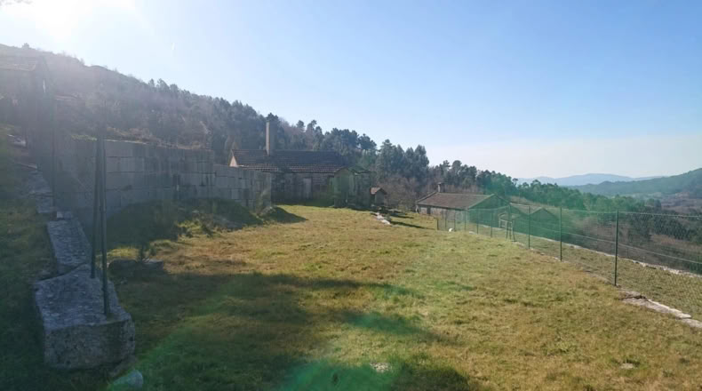 Pontevedra - Santiago de Covelo - 2000m2