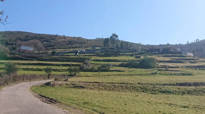 Pontevedra - Santiago de Covelo - 2000m2