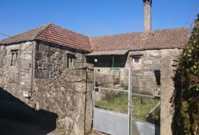 Santiago de Covelo 2000&nbsp;m² 