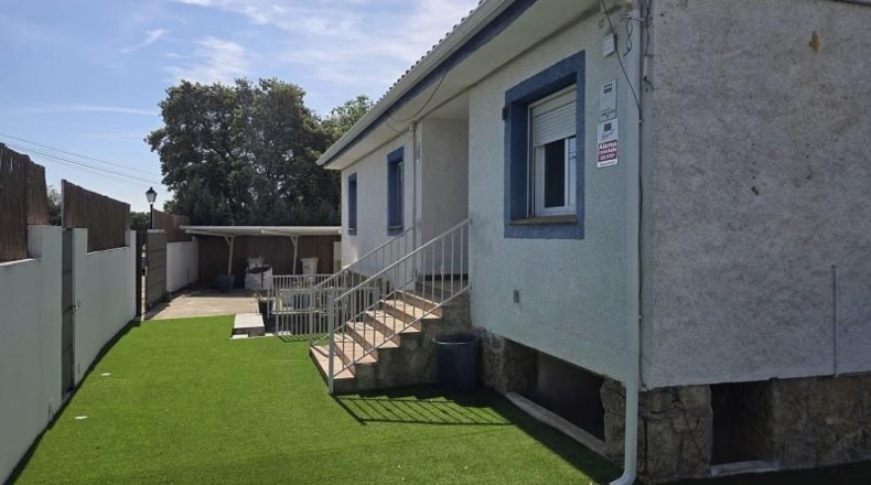 Comunidad de Madrid - Villanueva de la Cañada - 899m2