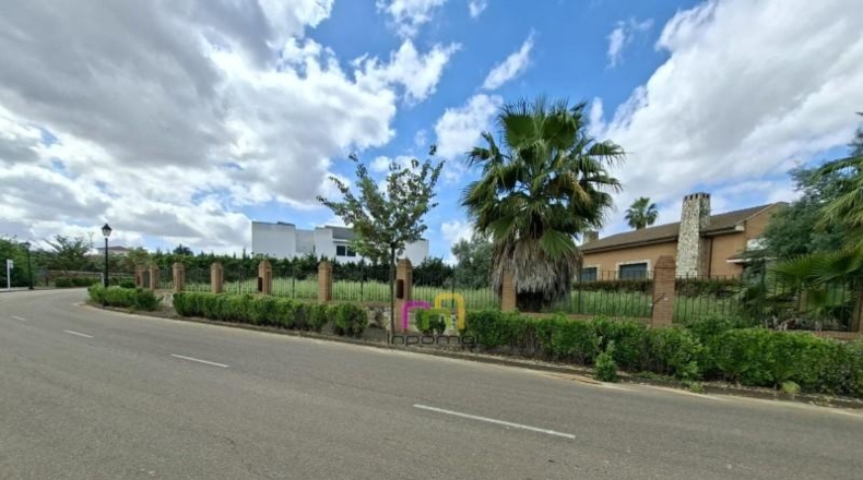 Badajoz - Badajoz - 980m2