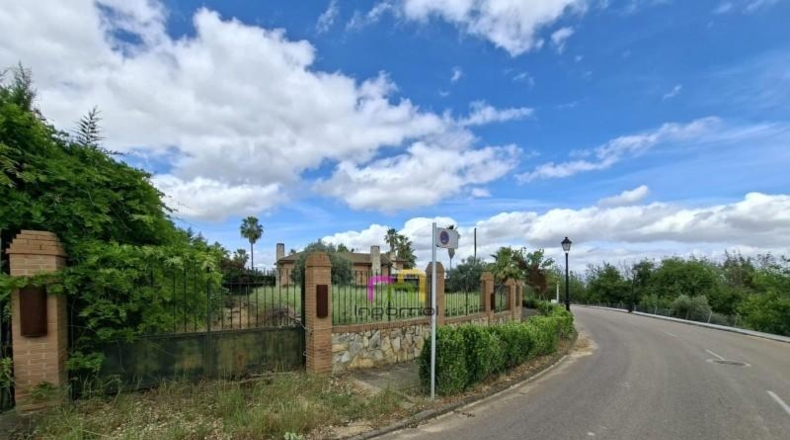 Badajoz - Badajoz - 980m2