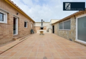 Xalet independent amb terreny en venda a la España, Vidreres, ref.: TR395328 foto
