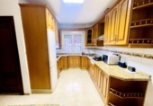 Отдельно стоящий дом с участком на продажу в городе Antequera Фото