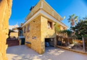 Chalet independiente con terreno en venta en la España, Orihuela, ref: TR248121 foto