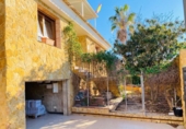 Chalet independiente con terreno en venta en la España, Orihuela, ref: TR248121 foto