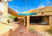 Chalet independiente con terreno en venta en la España, Orihuela, ref: TR248121 foto