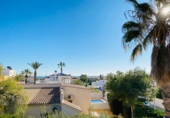 Chalet independiente con terreno en venta en la España, Orihuela, ref: TR248121 foto