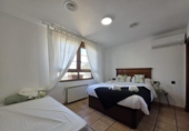 Chalet independiente con terreno en venta en la España, Orihuela, ref: TR248121 foto