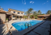 Chalet independiente con terreno en venta en la España, Elche, ref: TR401269 foto
