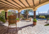 Chalet independiente con terreno en venta en la España, Elche, ref: TR401269 foto