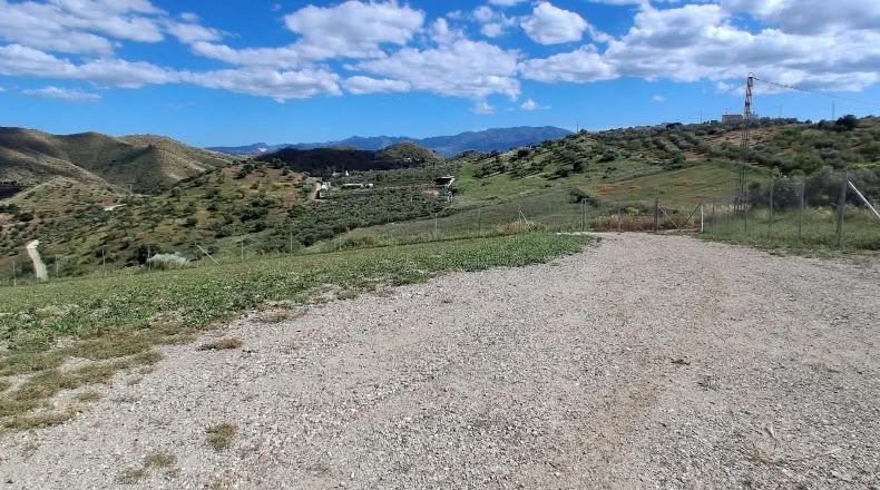 Málaga - Pizarra - 12200m2