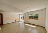 Chalet independiente con terreno en alquiler en la España, Torrent, ref: TR399857 foto