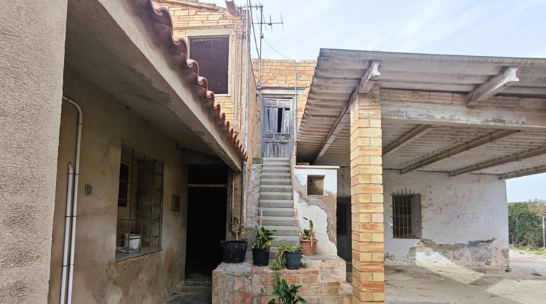 Таррагона - l'Aldea - 7494m2
