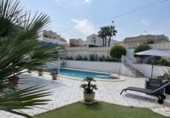 Chalet independiente con terreno en venta en la España, Elche, ref: TR407009 foto