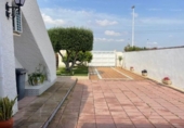 Chalet independiente con terreno en venta en la España, Elche, ref: TR407009 foto