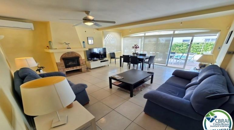 Gerona - Empuriabrava - 495m2