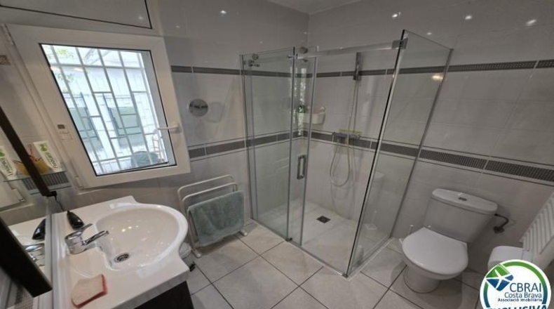 Gerona - Empuriabrava - 495m2