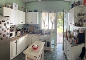Отдельно стоящий дом с участком на продажу в городе Фуэнхирола Фото