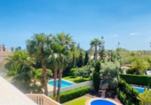 Chalet independiente con terreno en venta en la España, Orihuela, ref: TR163503 foto