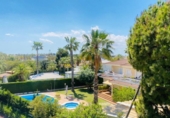 Chalet independiente con terreno en venta en la España, Orihuela, ref: TR163503 foto