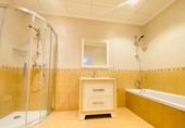 Chalet independiente con terreno en venta en la España, Orihuela, ref: TR163503 foto