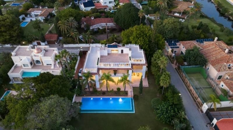 Málaga - Estepona - 2034m2