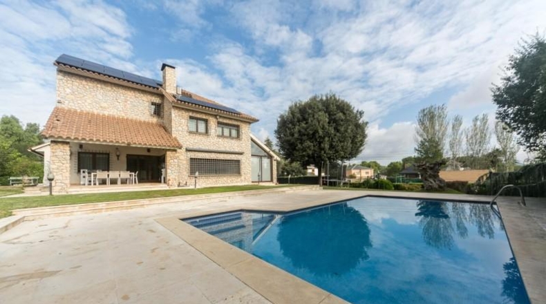 Barcelona - Pallejà - 1646m2