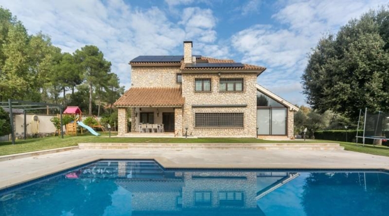 Barcelona - Pallejà - 1646m2