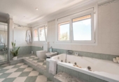 Chalet independiente con terreno en venta en la España, Pallejà, ref: TR160653 foto