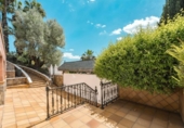 Chalet independiente con terreno en venta en la España, Pallejà, ref: TR160653 foto